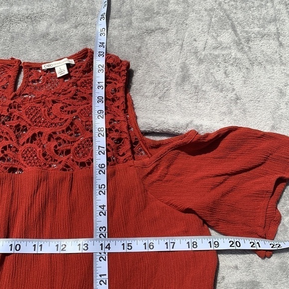 Cato Open Shoulder Top - Picture 4 of 5